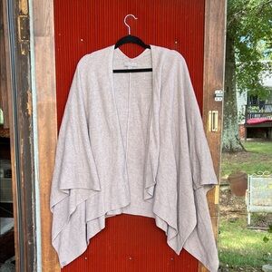 Barefoot Dreams Women's Cream Poncho